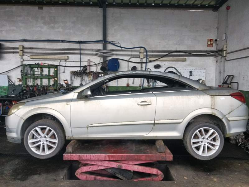 OPEL ASTRA H TWINTOP (A04)