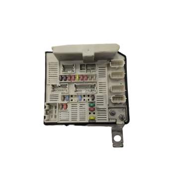 CAJA RELES / FUSIBLES 8200481863 