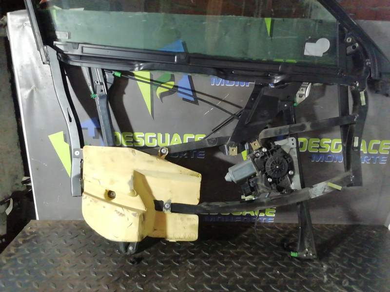 ELEVALUNAS DELANTERO IZQUIERDO 8D0837753 
