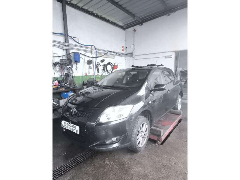 TOYOTA AURIS (_E15_)