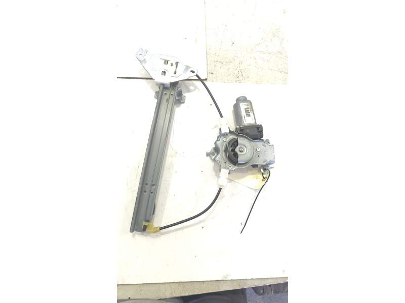 ELEVALUNAS TRASERO DERECHO 82700JD40A / 119767P / 402190A 