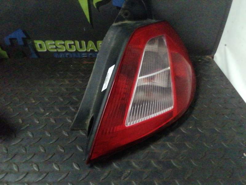 PILOTO TRASERO DERECHO 8200073237 