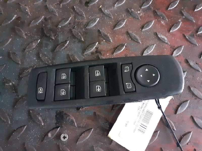 MANDO ELEVALUNAS DELANTERO IZQUIERDO 809610007R 