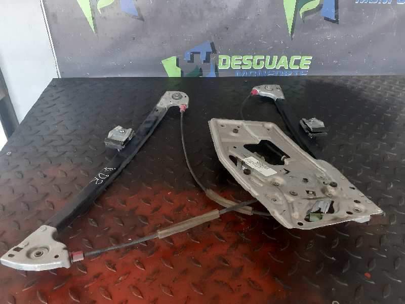ELEVALUNAS DELANTERO DERECHO 51338159832 