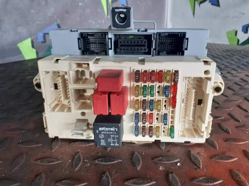 CAJA RELES / FUSIBLES 51711819 3Y5DYG59D 