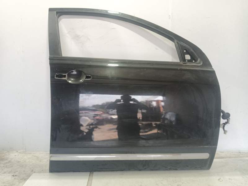 PUERTA DELANTERA DERECHA H0100JD0MD 
