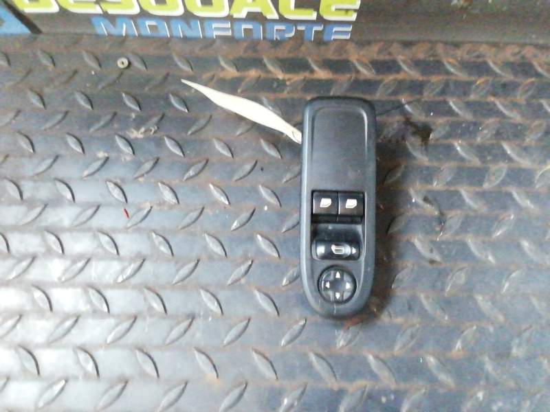 MANDO ELEVALUNAS DELANTERO IZQUIERDO 96565186XT 