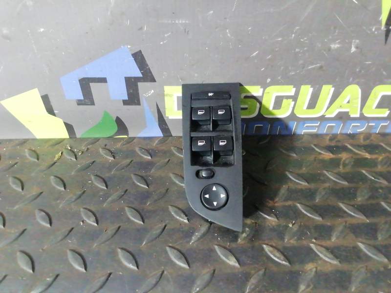 MANDO ELEVALUNAS DELANTERO IZQUIERDO 9155501 