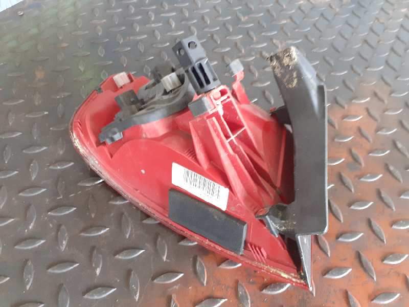 PILOTO TRASERO DERECHO 8K5945096D 