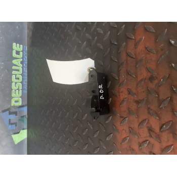 MANDO ELEVALUNAS DELANTERO DERECHO MR502237 