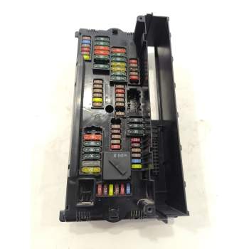 CAJA RELES / FUSIBLES 925281501 317033442 / 070712 / 03256706 