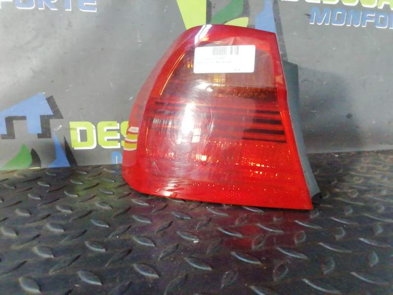 PILOTO TRASERO IZQUIERDO 6937457 