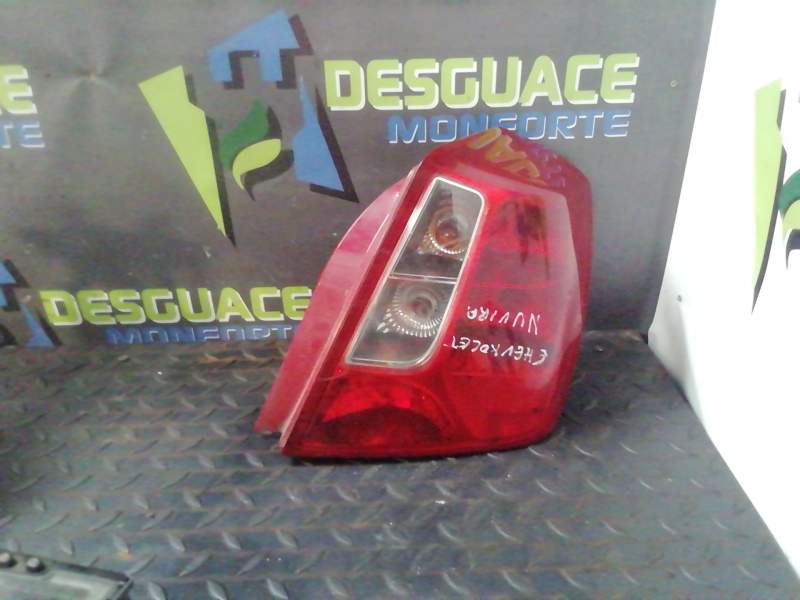 PILOTO TRASERO DERECHO 082221915R 