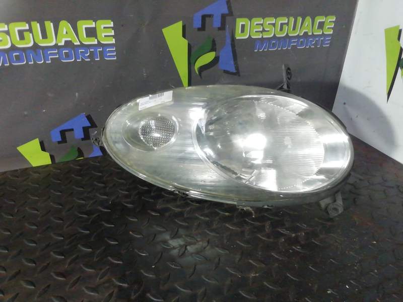 FARO IZQUIERDO 26060AX700 