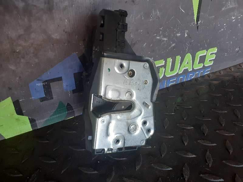 CERRADURA PUERTA TRASERA DERECHA 246HTR 