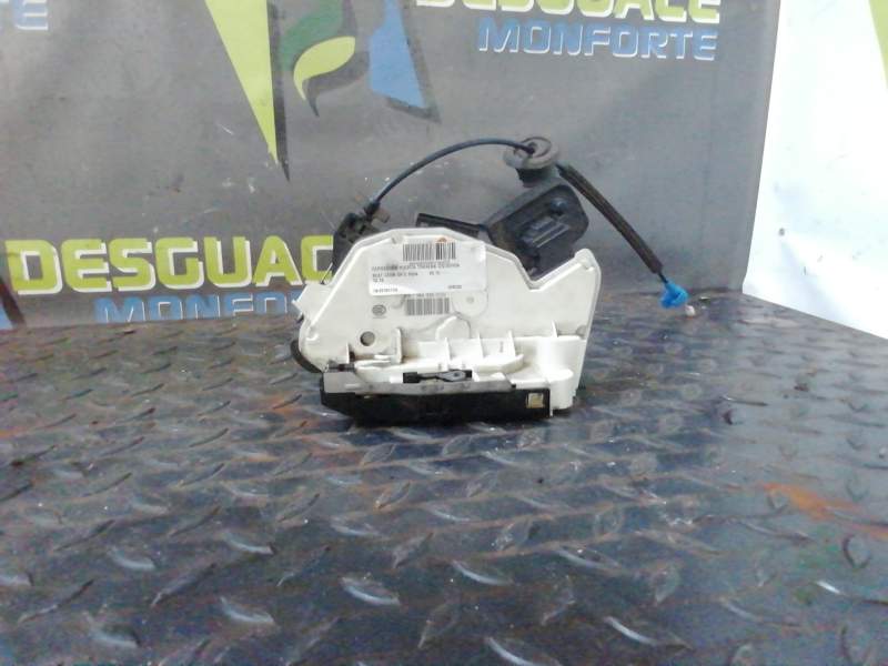 CERRADURA PUERTA TRASERA IZQUIERDA 5K4839015Q 