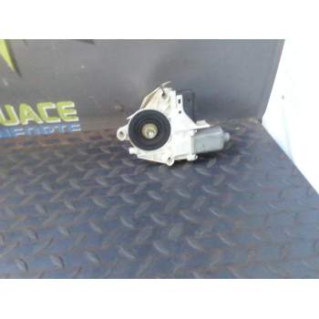 MOTOR ELEVALUNAS TRASERO IZQUIERDO 827310006R 