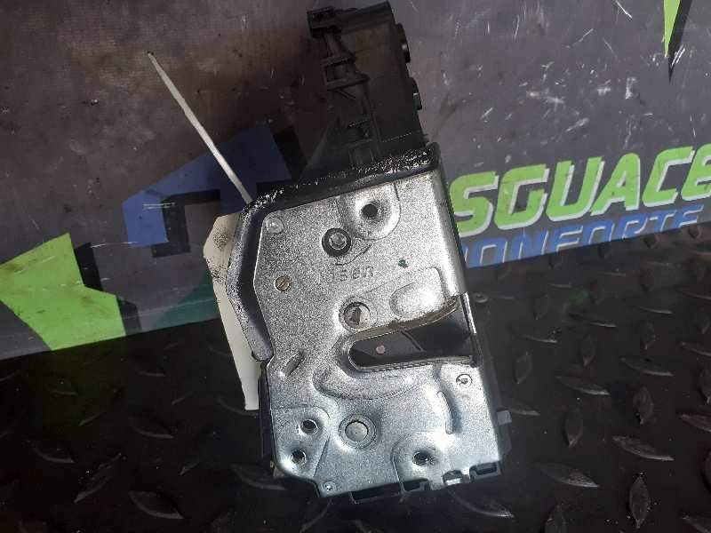 CERRADURA PUERTA DELANTERA DERECHA HLT245 