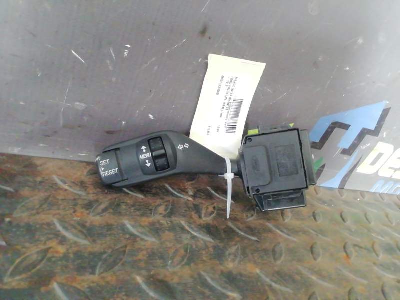 MANDO INTERMITENTES 4M5T13335BD 