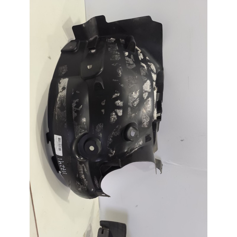 Desguace MonfortePASO DE RUEDA DELANTERO DERECHO 6384292560R RENAULTPaso de rueda delantero derecho|Desguace Monforte