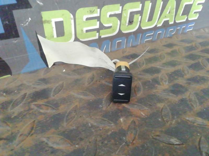 MANDO ELEVALUNAS DELANTERO DERECHO 6M2T14529DA 