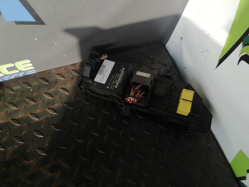CAJA RELES / FUSIBLES 12772045 