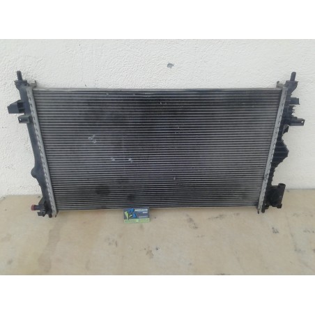 Recambio de radiador agua para opel insignia berlina essentia referencia OEM IAM 13241725 A20DTH 