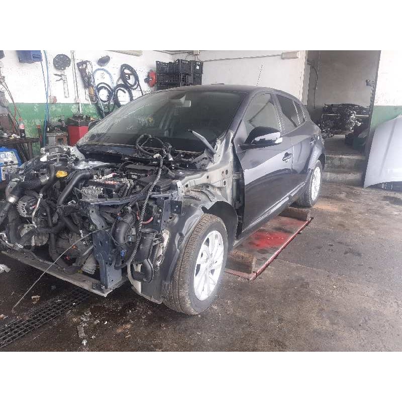 renault megane iii berlina 5 p del año 2015