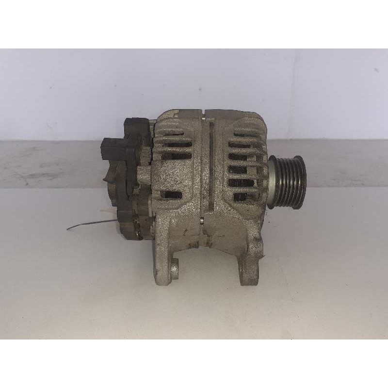 Recambio de alternador para volkswagen polo berlina (6n2) polo referencia OEM IAM 13420610 160205 P0300563