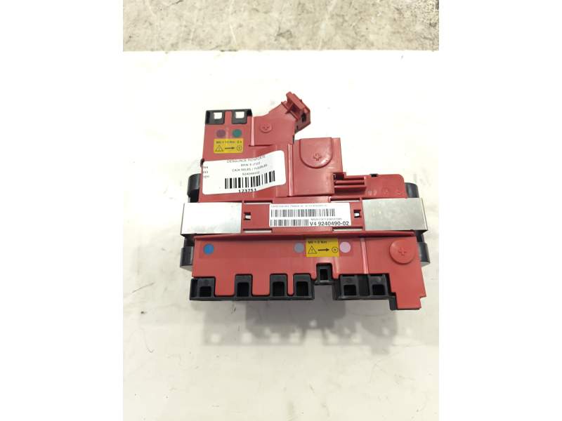 CAJA RELES / FUSIBLES 924049002 