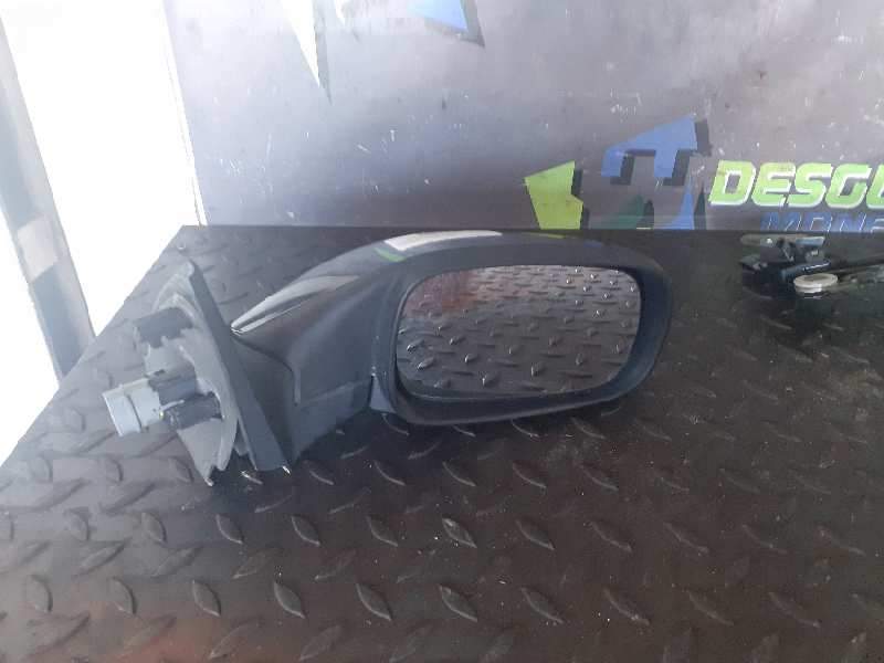 RETROVISOR DERECHO 