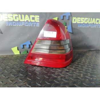 PILOTO TRASERO DERECHO 2028201264 3301520514 