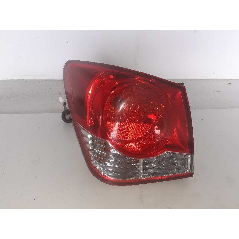 Recambio de piloto trasero izquierdo para chevrolet cruze (j300) 2.0 cdi referencia OEM IAM 95965223  