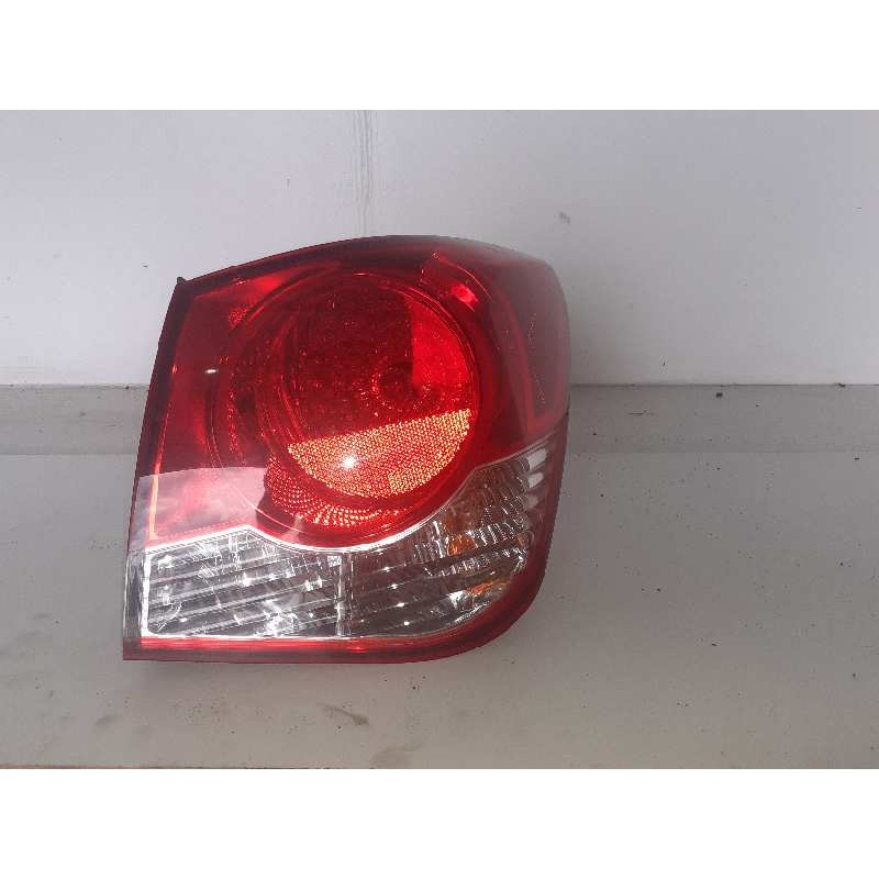 Recambio de piloto trasero derecho para chevrolet cruze (j300) 2.0 cdi referencia OEM IAM 95965224  