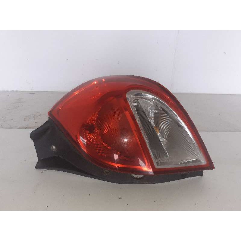 Recambio de piloto trasero derecho para renault clio iii emotion referencia OEM IAM 8200886946  