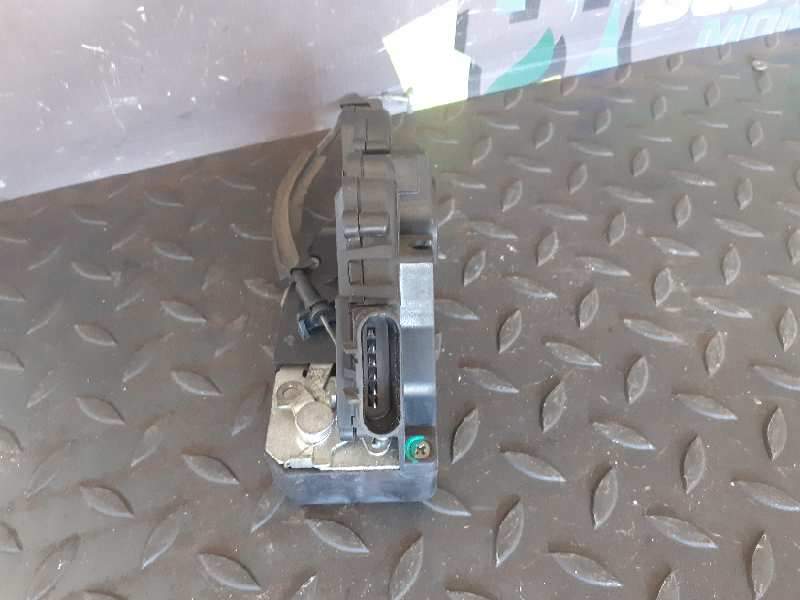 CERRADURA PUERTA TRASERA DERECHA A4547300635 25000858 25002758