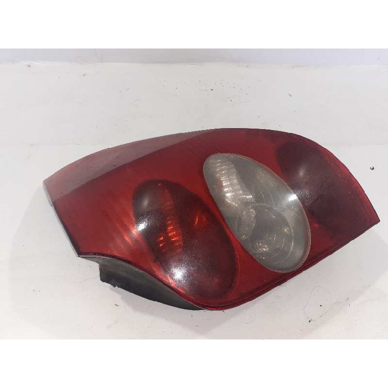 Recambio de piloto trasero derecho para renault megane ii familiar referencia OEM IAM 820000247  