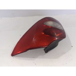 Recambio de piloto trasero derecho para renault megane ii familiar referencia OEM IAM 820000247  