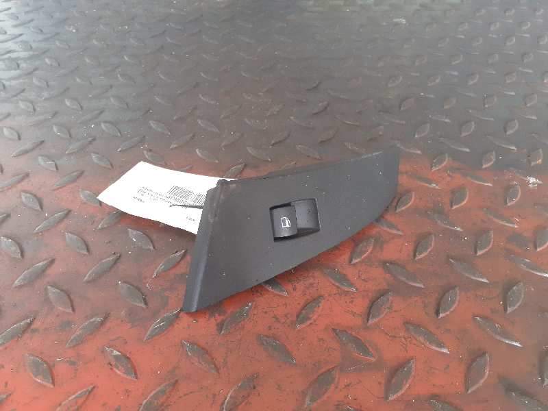 MANDO ELEVALUNAS TRASERO DERECHO 15979804 6922244 