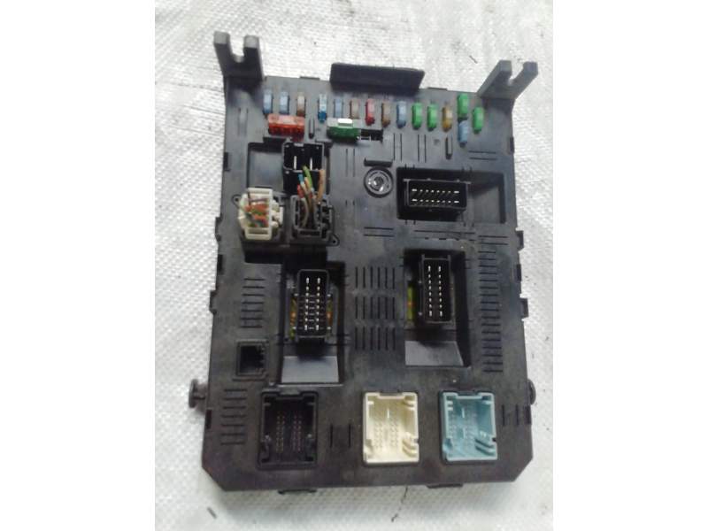 CAJA RELES / FUSIBLES 9658158780 