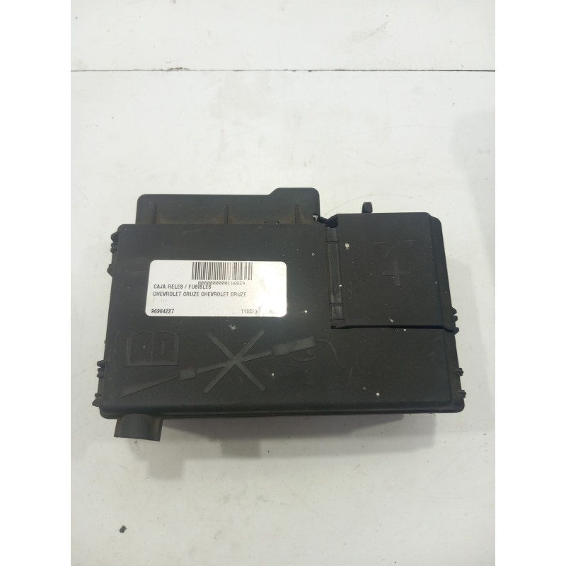 Recambio de caja reles / fusibles para chevrolet cruze (j300) 2.0 cdi referencia OEM IAM 96964227  