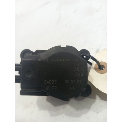 Recambio de motor trampilla calefaccion para ford fiesta (cbk) referencia OEM IAM 3M5H19E616AB  