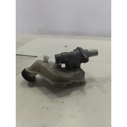 Recambio de bomba freno para ford fiesta (cbk) referencia OEM IAM 03350884931 03350884941 