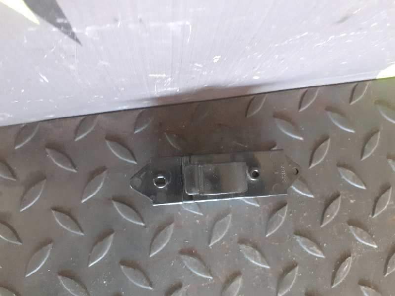 MANDO ELEVALUNAS TRASERO DERECHO 8608A066 