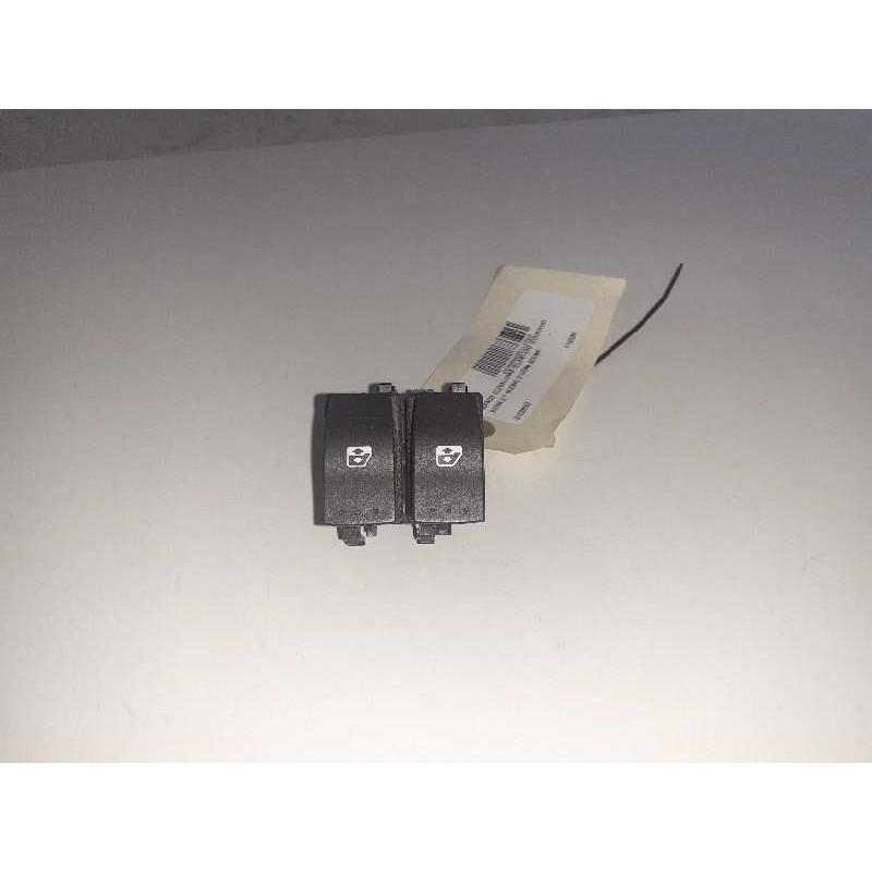 Recambio de mando elevalunas delantero izquierdo para renault scenic ii gran scenic referencia OEM IAM 015085D  