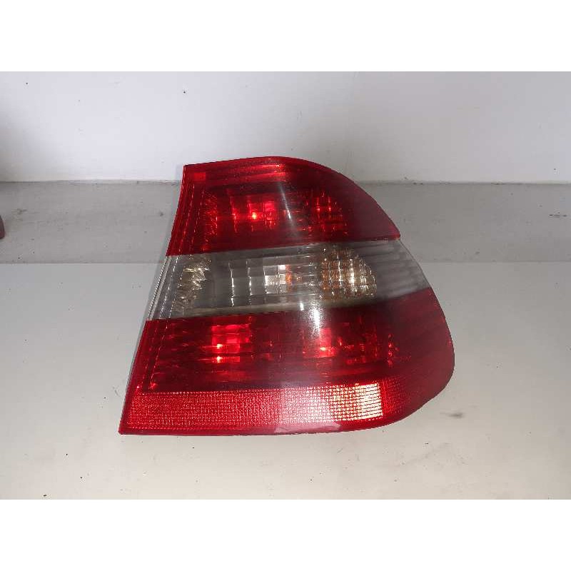 Recambio de piloto trasero derecho para bmw serie 3 berlina (e46) 318d referencia OEM IAM 6910532  