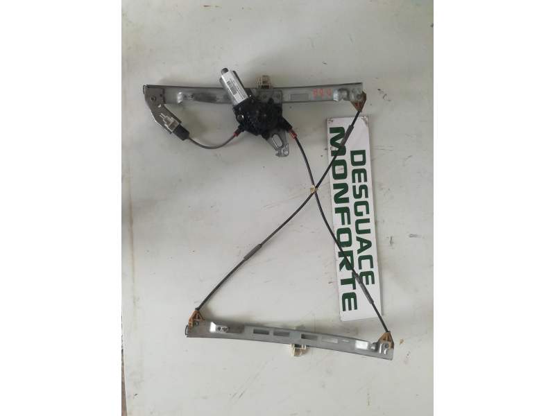 MOTOR ELEVALUNAS DELANTERO DERECHO 