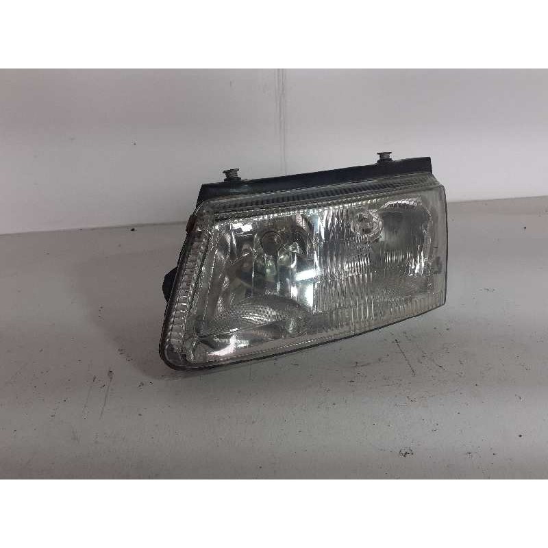 Recambio de faro izquierdo para volkswagen passat berlina (3b2) referencia OEM IAM 081411101L  