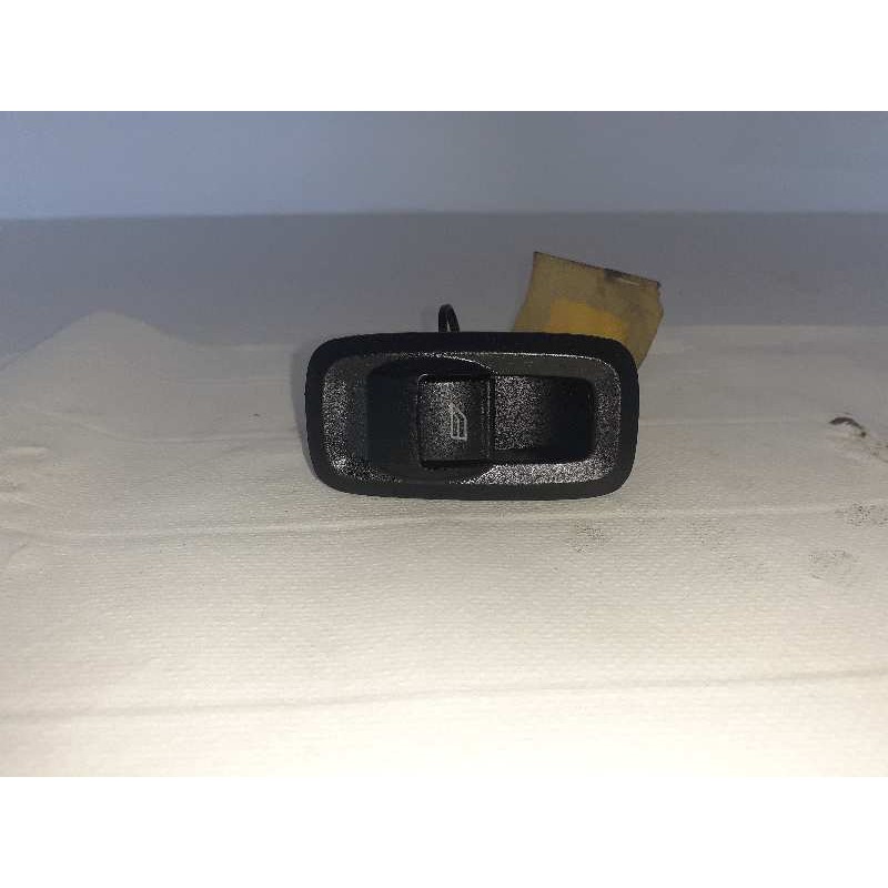 Recambio de mando elevalunas delantero derecho para ford fiesta (cb1) ambiente referencia OEM IAM 8A6T14529AA  