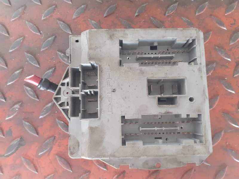 CAJA RELES / FUSIBLES 46760255 